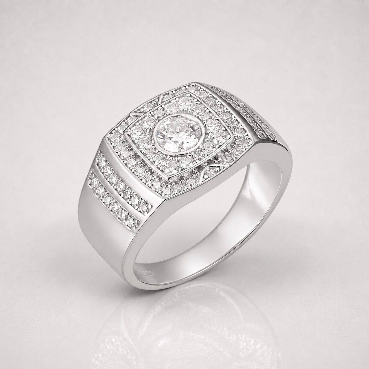 925 Silver Diamond-Look Moissanite Venetian Ring