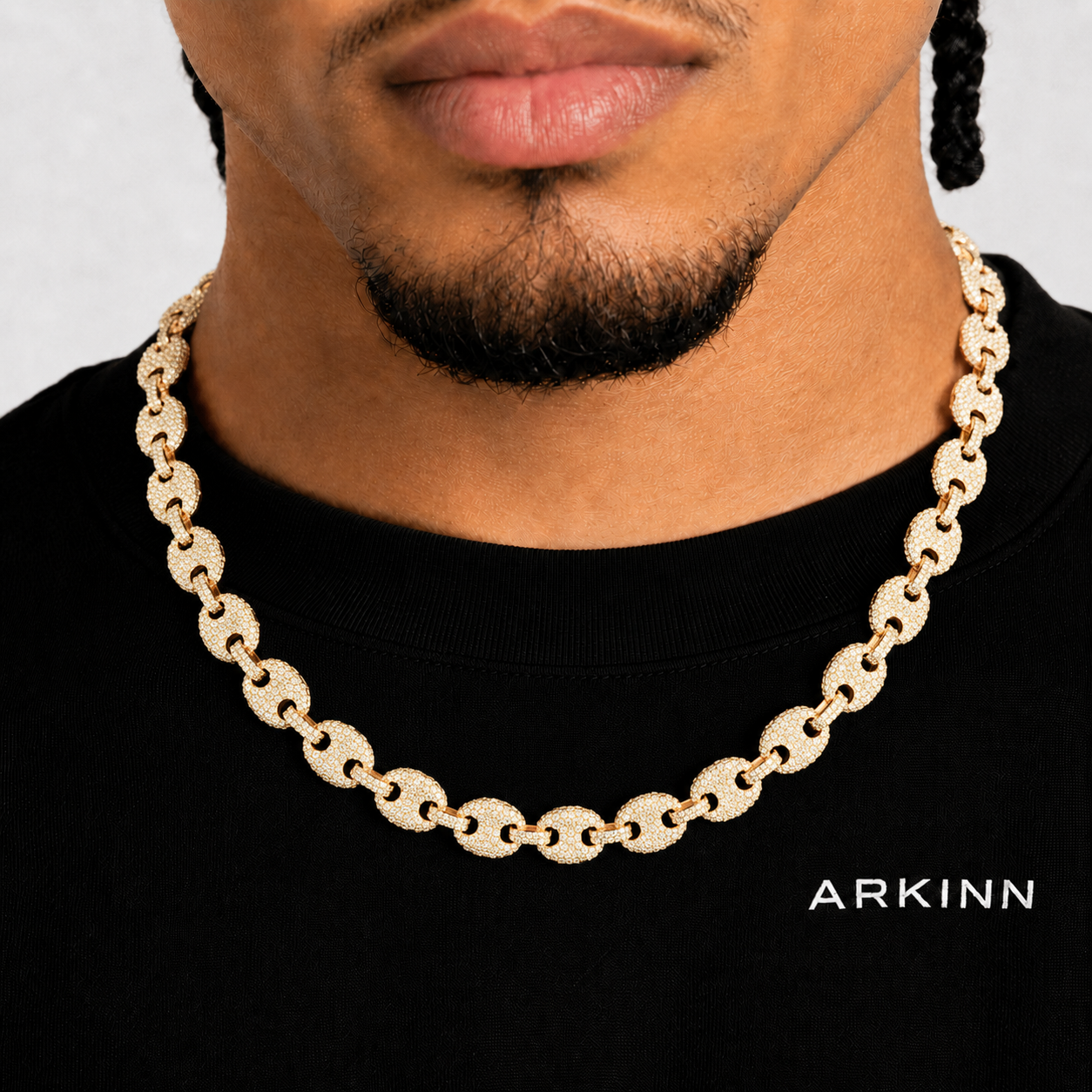 Men's Iced Out Oval Link Moissanite Chain