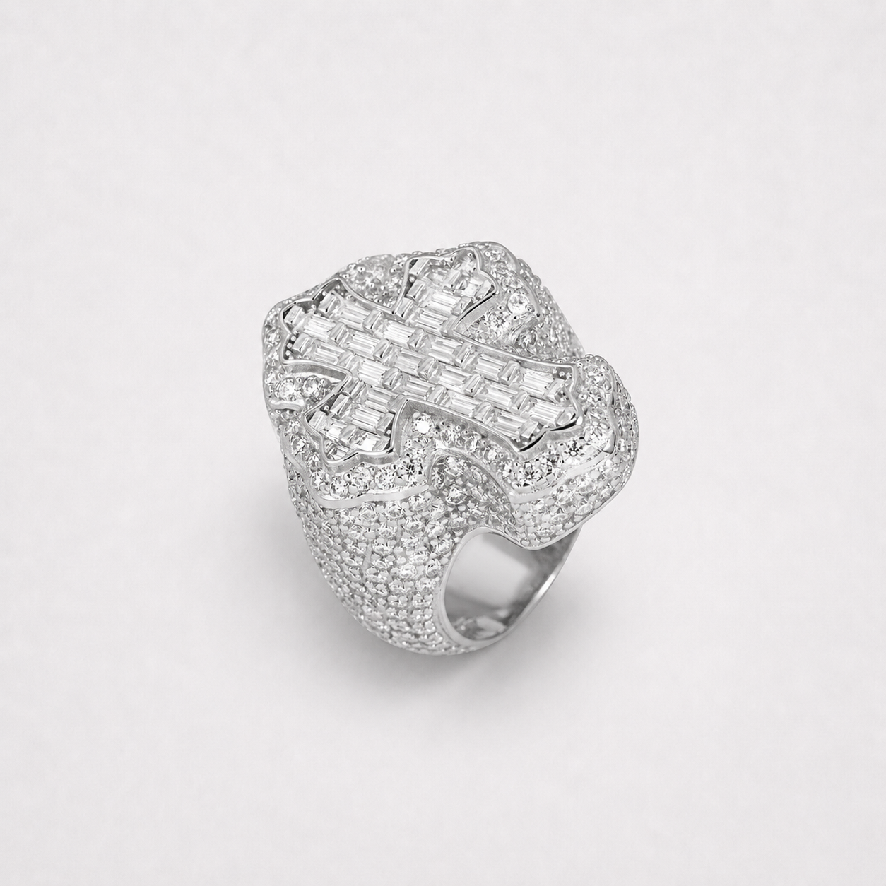 Luxury VVS Fleur Cross Ring in 14K Gold