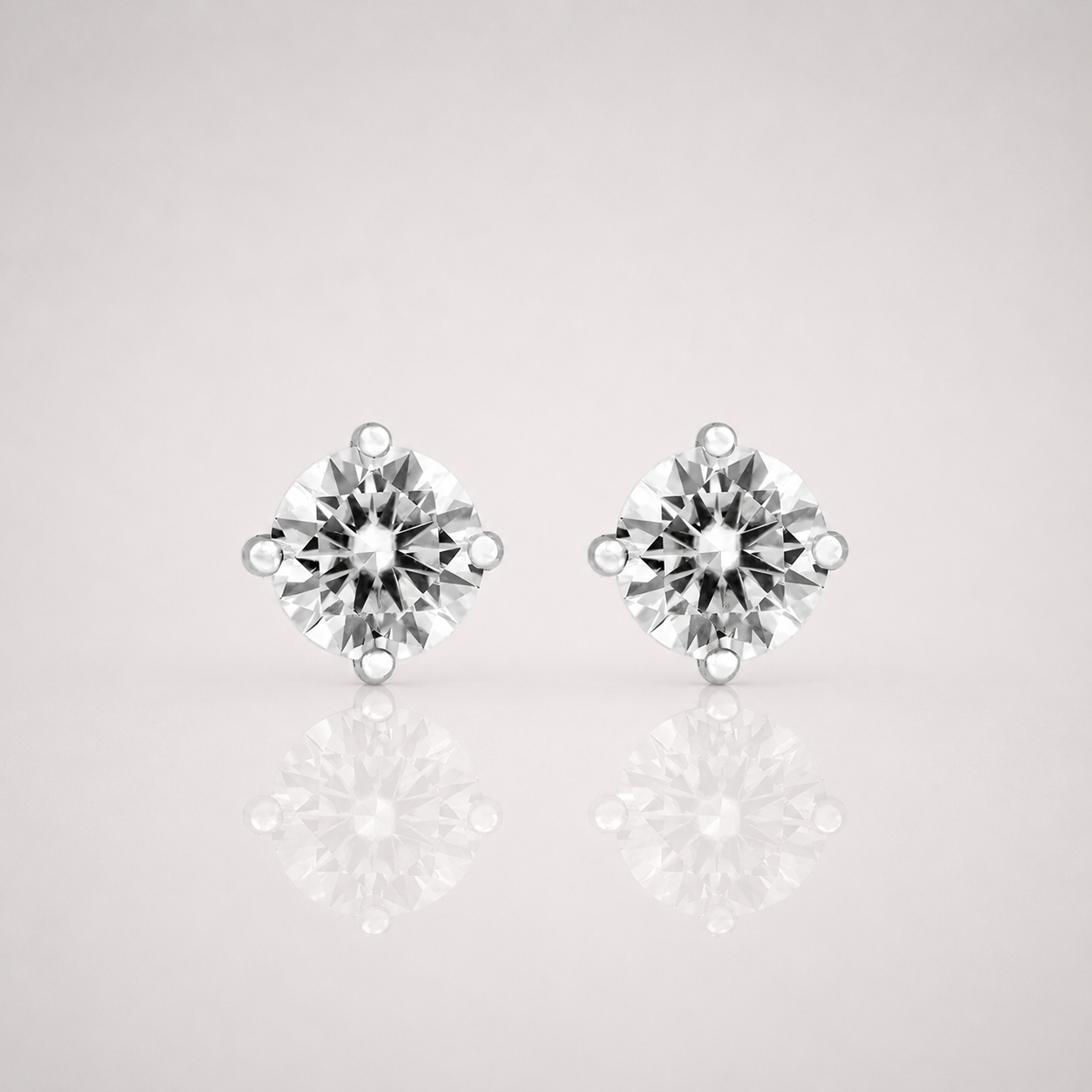 VVS Style Round Cut Earrings